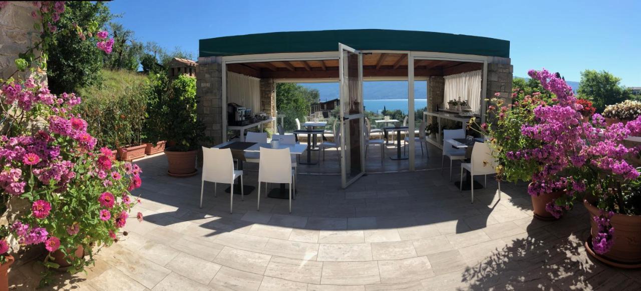 La Cascata Negli Ulivi Bed & Breakfast ตอสโกลาโน มาแดร์โน ภายนอก รูปภาพ