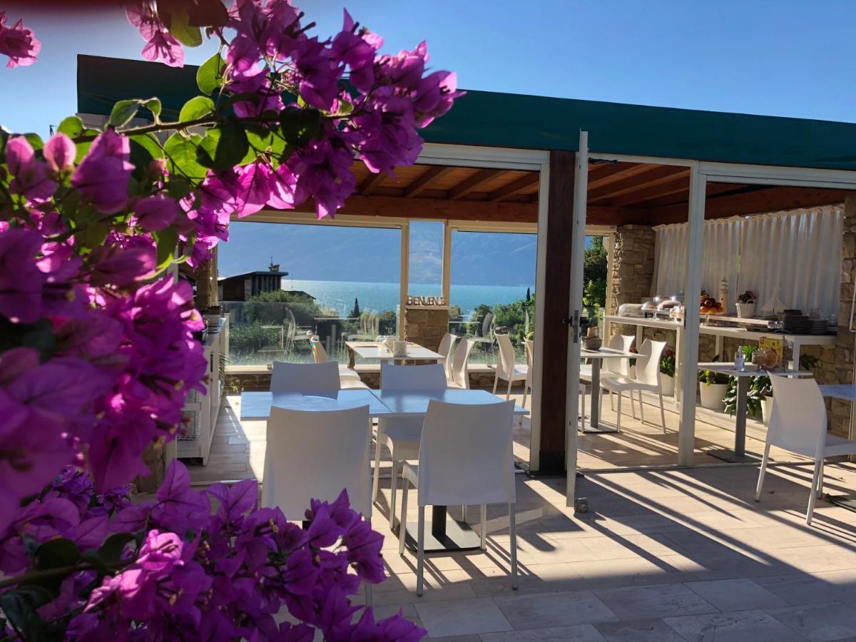 La Cascata Negli Ulivi Bed & Breakfast ตอสโกลาโน มาแดร์โน ภายนอก รูปภาพ