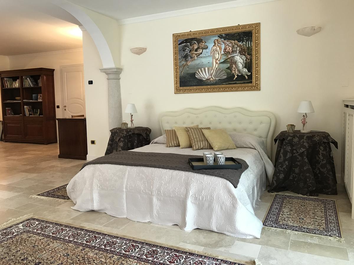 La Cascata Negli Ulivi Bed & Breakfast ตอสโกลาโน มาแดร์โน ภายนอก รูปภาพ