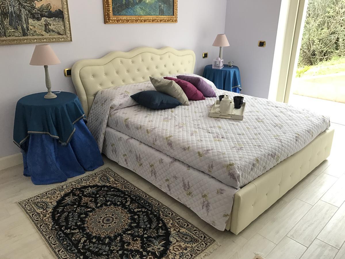 La Cascata Negli Ulivi Bed & Breakfast ตอสโกลาโน มาแดร์โน ภายนอก รูปภาพ