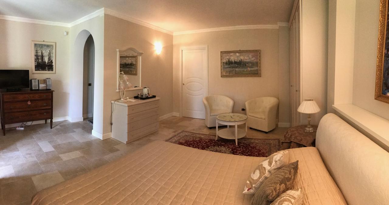 La Cascata Negli Ulivi Bed & Breakfast ตอสโกลาโน มาแดร์โน ภายนอก รูปภาพ