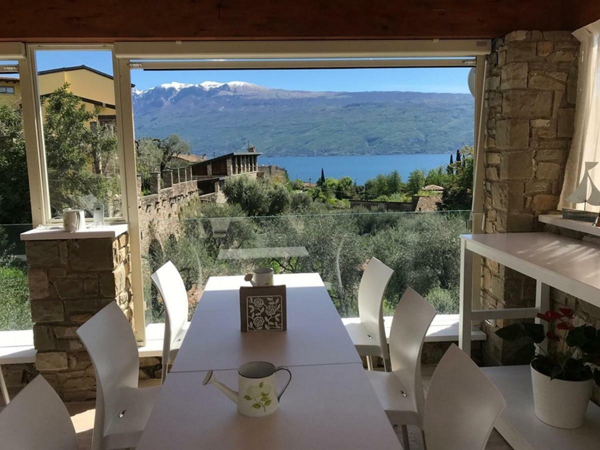 La Cascata Negli Ulivi Bed & Breakfast ตอสโกลาโน มาแดร์โน ภายนอก รูปภาพ
