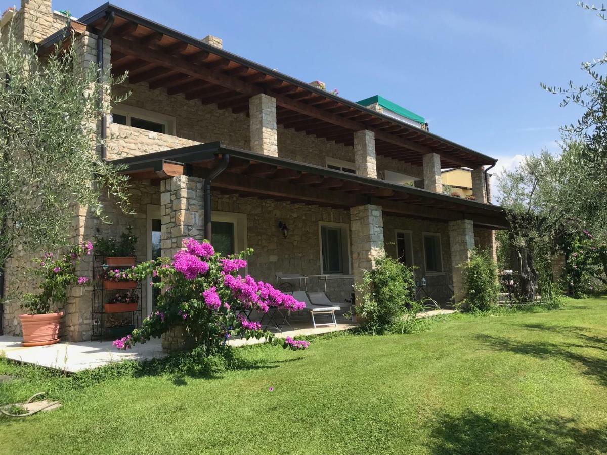 La Cascata Negli Ulivi Bed & Breakfast ตอสโกลาโน มาแดร์โน ภายนอก รูปภาพ